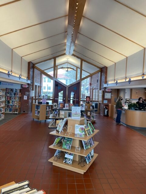 Lake Geneva Public Library